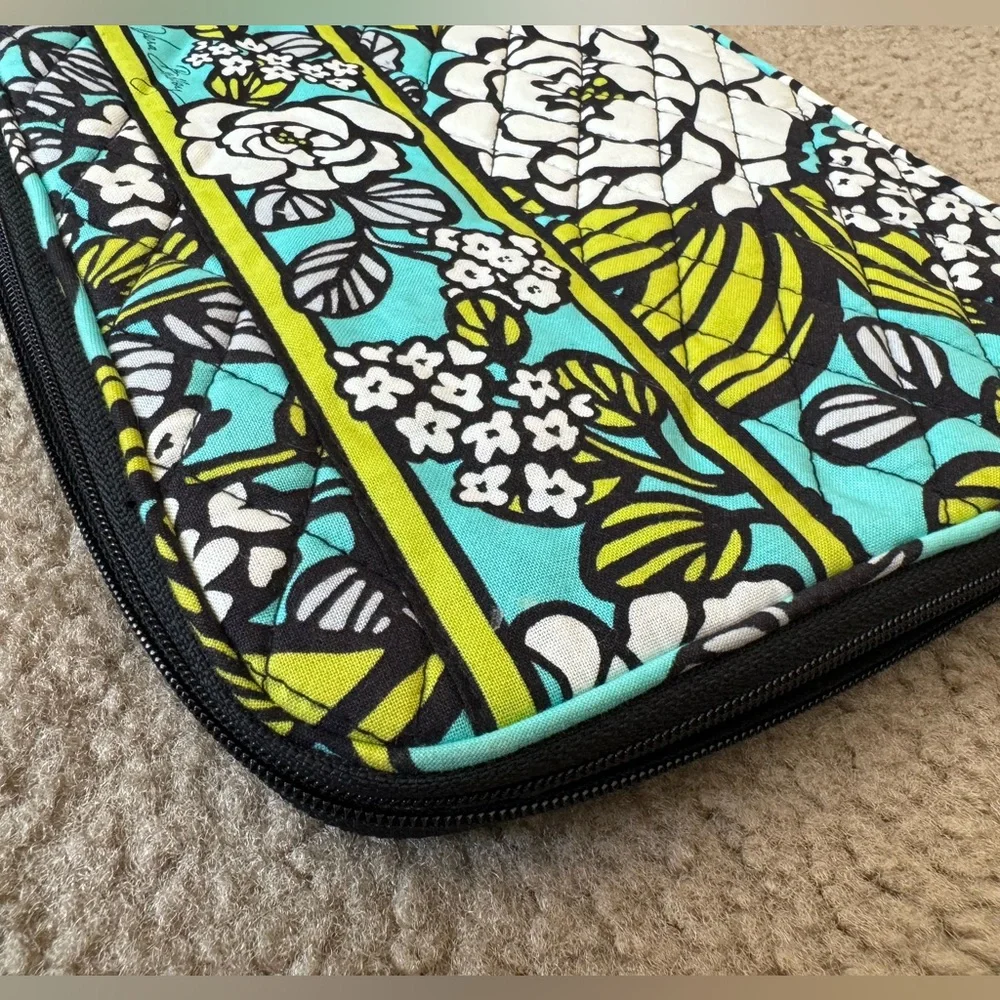 Vera Bradley iPad sleeve/cover